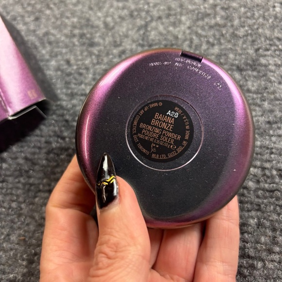 MAC Cosmetics NIB Bronzing Powder color: Baiana Bronze - Picture 3 of 5
